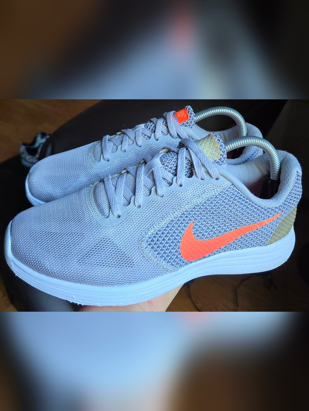 Sz 8.5 Women's NIKE REVOLUTION 3 Wolf Grey/Hyper  Orange/Cool Grey